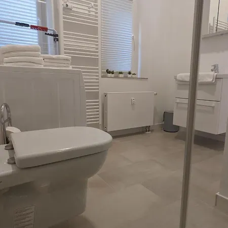 Sandduene Nur Wenige Minuten Vom Hafen Und Entfernt Lejlighed Laboe